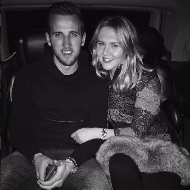 Harry Kane cầu hôn bạn gái - Bóng Đá