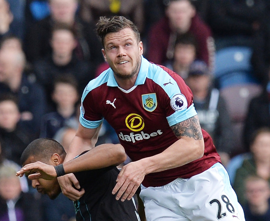 13. Burnley - Kevin Long - Gắn bó với đội từ ngày 1 tháng 1 năm 2010. Ảnh: Daily Star.
