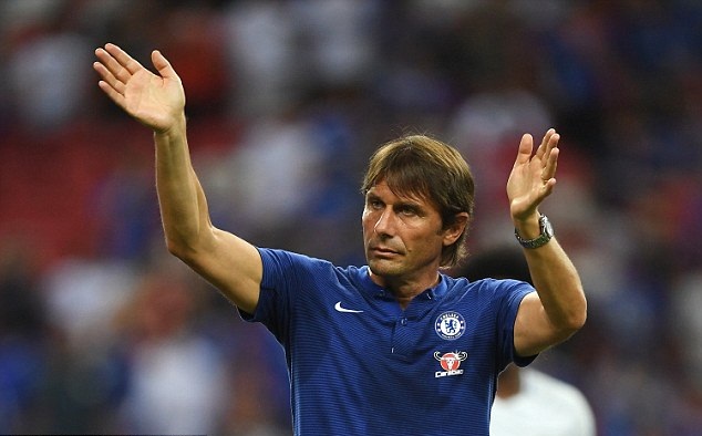 Conte không muốn có kết cục như Mourinho và Ranieri. Ảnh: Daily Mail.