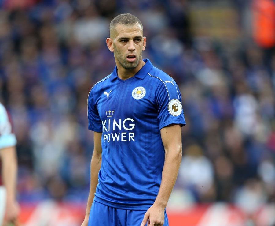 9. Leicester City - Islam Slimani - 1,29 triệu người theo dõi. Ảnh: Daily Star.