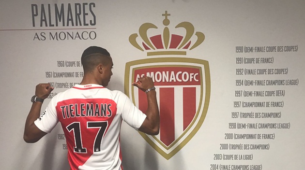 Tiền vệ: Youri Tielemans (đến Monaco): 21,6 triệu bảng.