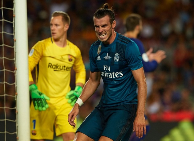 10 - Gareth Bale đã trải qua 10 trận mà không ghi bàn trên mọi đấu trường. Đây là chuỗi trận tịt ngòi dài nhất của anh trong màu áo Real Madrid.