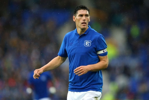 628 - Gareth Barry đã có 628 trận đấu tại Ngoại hạng Anh, cao thứ 2 trong lịch sử. Người đứng đầu là Ryan Giggs (632).
