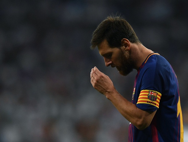 46,63% - Đêm qua, Barcelona chỉ kiểm soát 46,63% thời lượng bóng lăn trong trận lượt về tranh Siêu Cúp Tây Ban Nha với Real Madrid. Đây là lần đầu tiên kể từ ngày 7 tháng 5 năm 2008, họ mới kiểm soát bóng ít hơn Real Madrid khi hai đội đối đầu.