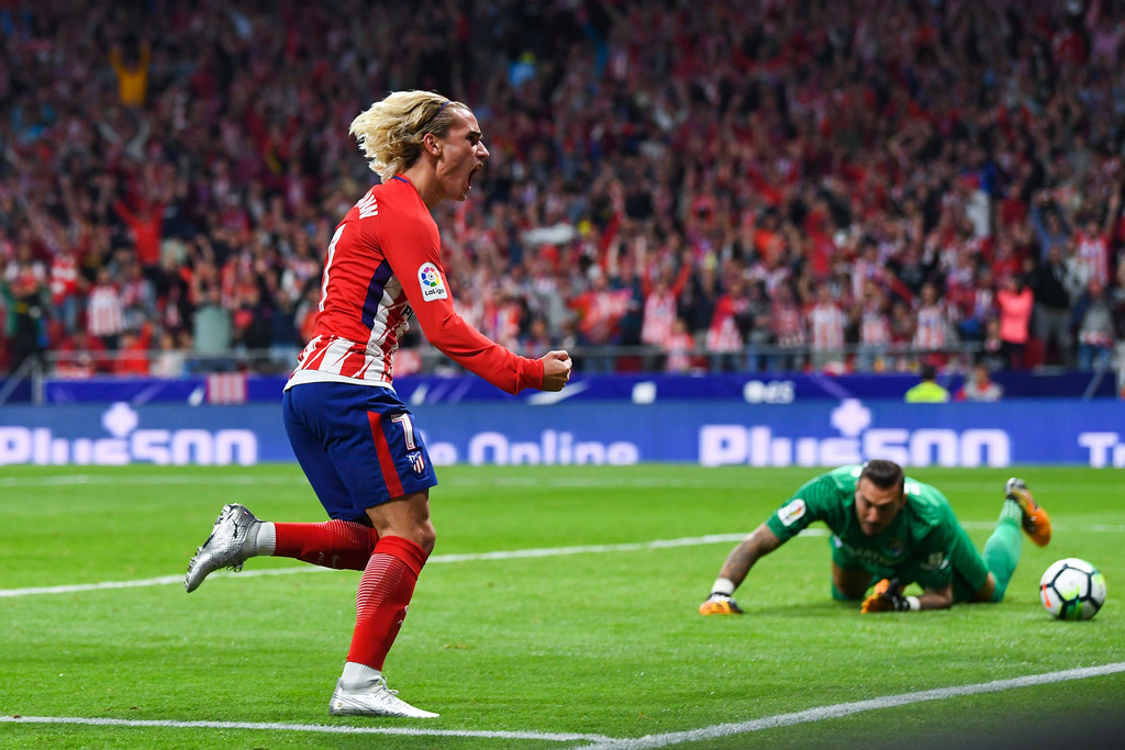 Mãi đến phút 61, Antoine Griezmann mới có cú dứt điểm chính xác giúp Atletico dẫn trước.