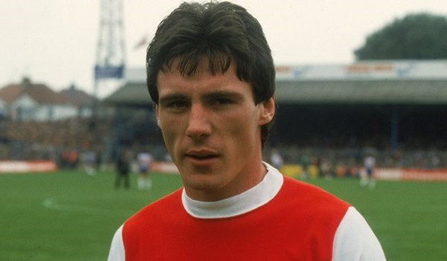 Frank Stapleton - 108 bàn.