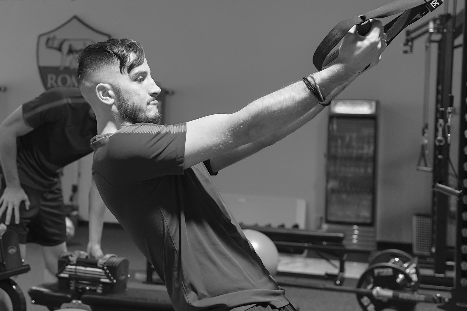 Kostas Manolas cũng rất nỗ lực, vừa qua anh góp công bằng một pha ghi bàn trong trận thắng của AS Roma trước Qarabag.