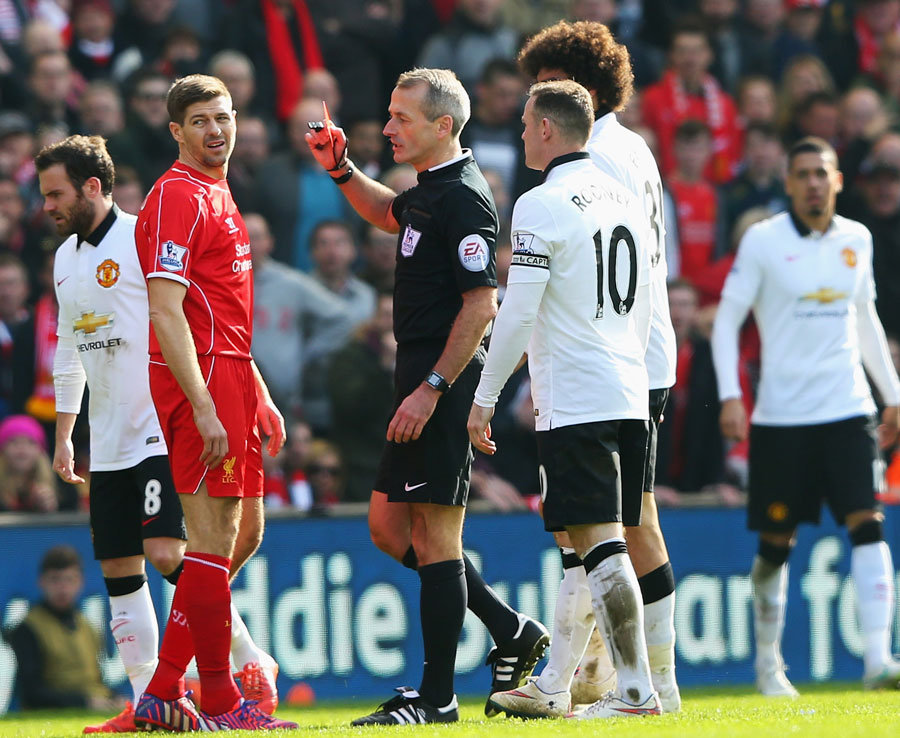 Liverpool 1-2 Manchester United (22/03/2015) - Đây là trận cuối cùng mà Steven Gerrard chạm trán M.U. Anh được ra sân từ ghế dự bị nhưng gần như ngay lập tức phải nhận thẻ đỏ vì phạm lỗi với Ander Herrera. M.U giành chiến thắng sát nút nhờ cú đúp của Juan Mata.