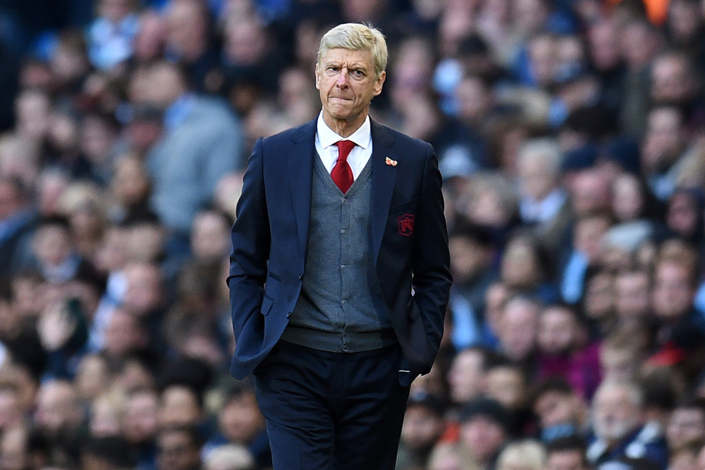 Wenger lại hứng chịu chỉ trích.