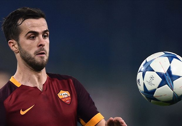 Ảnh bài viết Juventus đánh bại M.U, Chelsea trong vụ Miralem Pjanic