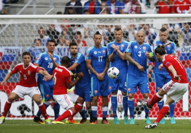 Ảnh bài viết Bale sút phạt đẹp mắt, xứ Wales nhọc nhằn đánh bại Slovakia