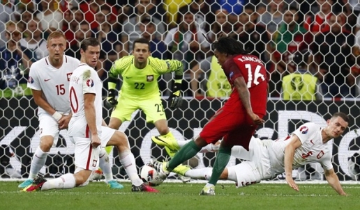 Ảnh bài viết Van Gaal, tại sao ông bỏ qua Renato Sanches?