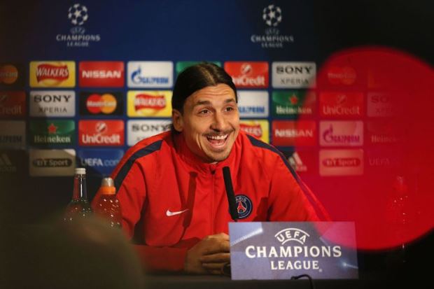 HLV Wenger lo ngại tuổi tác sẽ ảnh hưởng đến Ibra. Ảnh: Internet.
