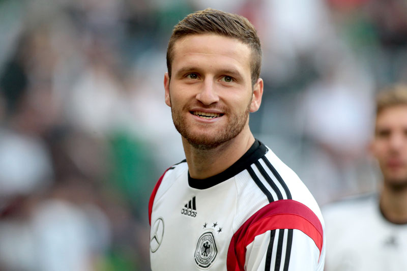 40. Shkodran Mustafi (Arsenal, 24 tuổi, 60.5 triệu euro)