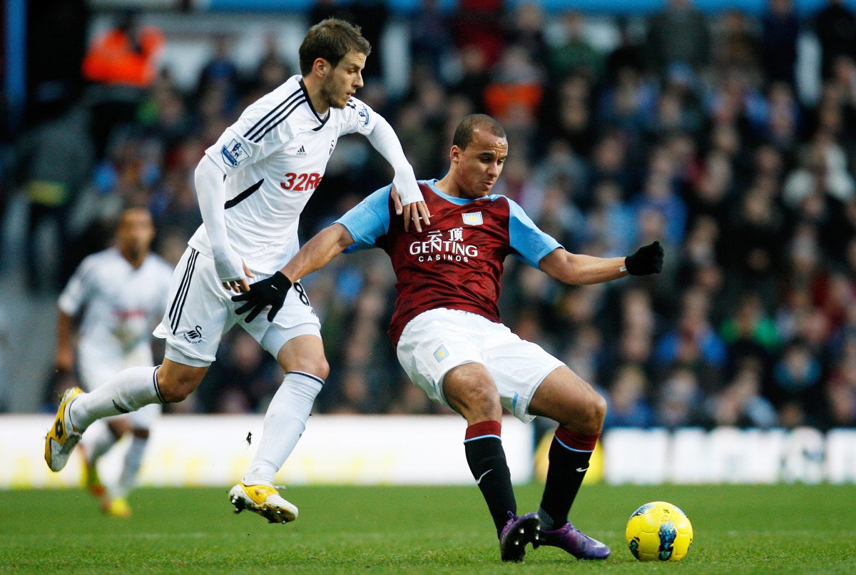9. Arsenal, Aston Villa, Hull City: 7 lần.