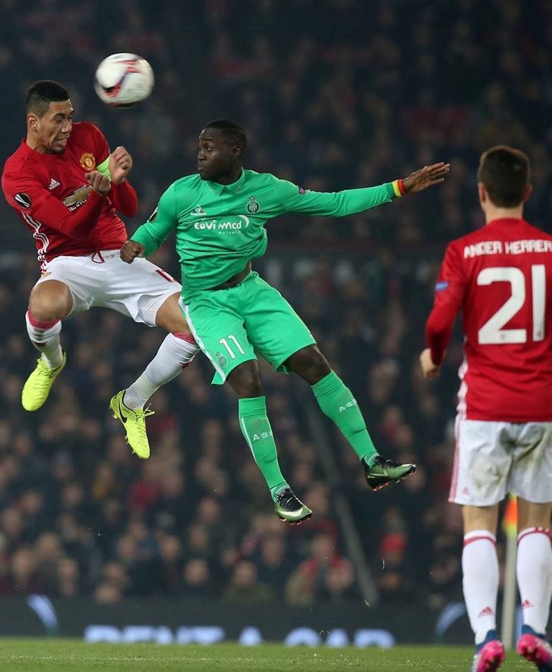 Hàng thủ Man United chơi tốt ở trận này.