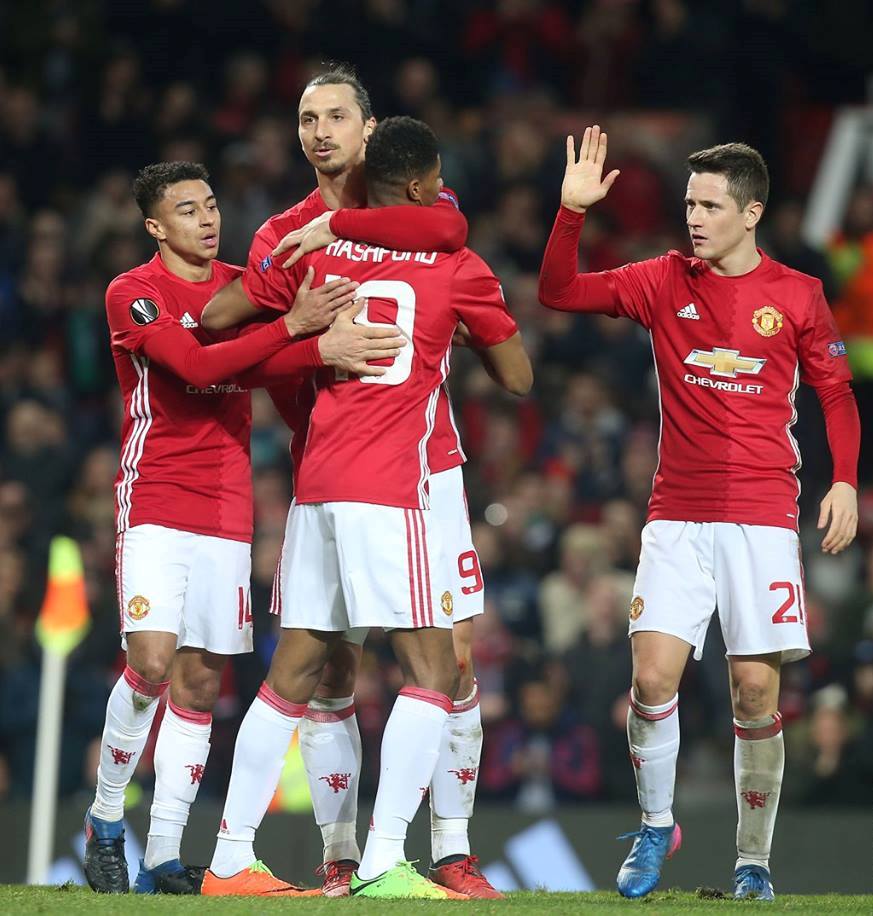 Niềm vui của Ibra và các đồng đội.