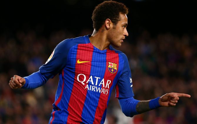 1. Neymar (Barcelona, 25 tuổi): Rê bóng thành công trung bình 5.4 lần/trận