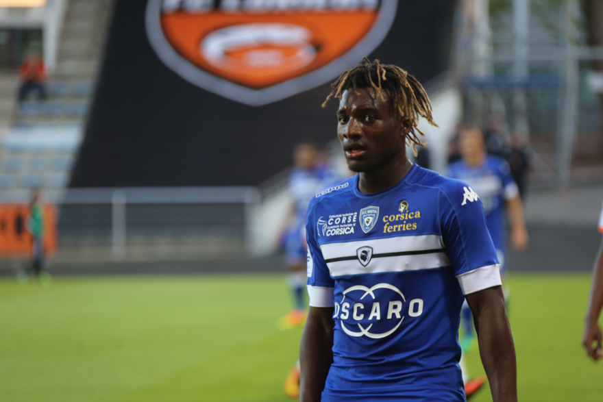 3. Allan Saint-Maximin (SC Bastia, 19 tuổi): Rê bóng thành công trung bình 4.8 lần/trận