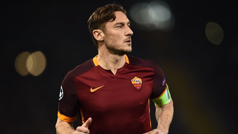 Francesco Totti tiếc nuối vì không được đá cặp cùng Ronaldo.