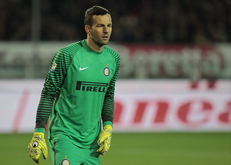 Handanovic có thể thay thế De Gea ở Man United.
