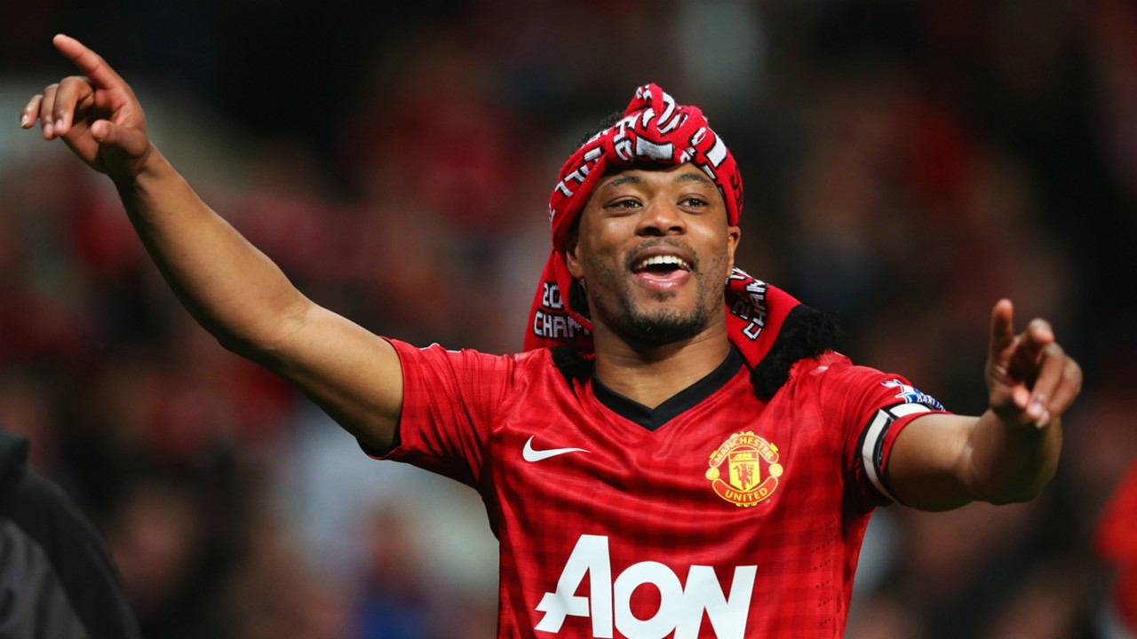5. Hậu vệ cánh trái: Patrice Evra – 35 tuổi - đang thi đấu cho Marseille