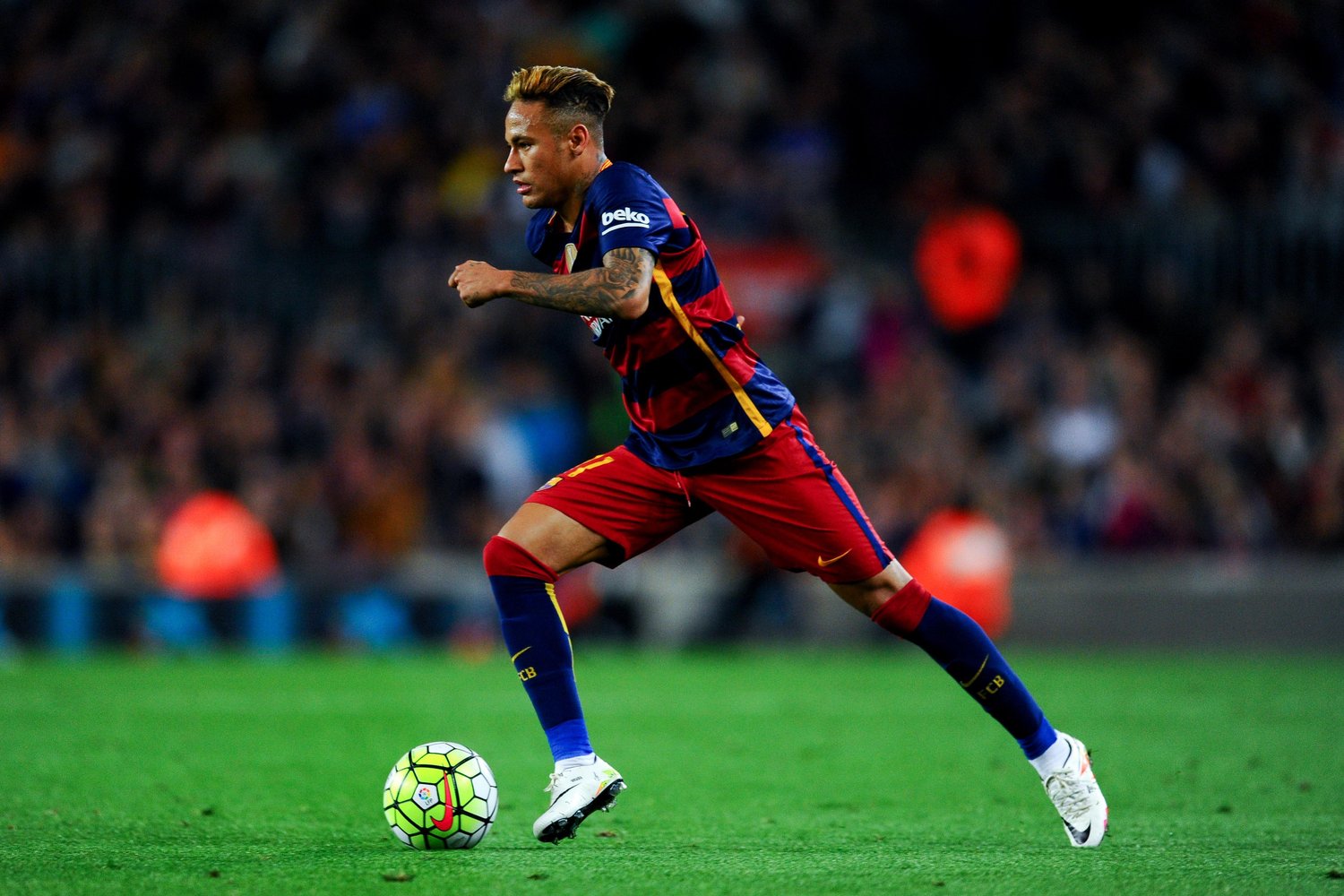 4. Neymar (Barcelona) - 2.9 cơ hội tạo ra mỗi trận, 8 đường kiến tạo