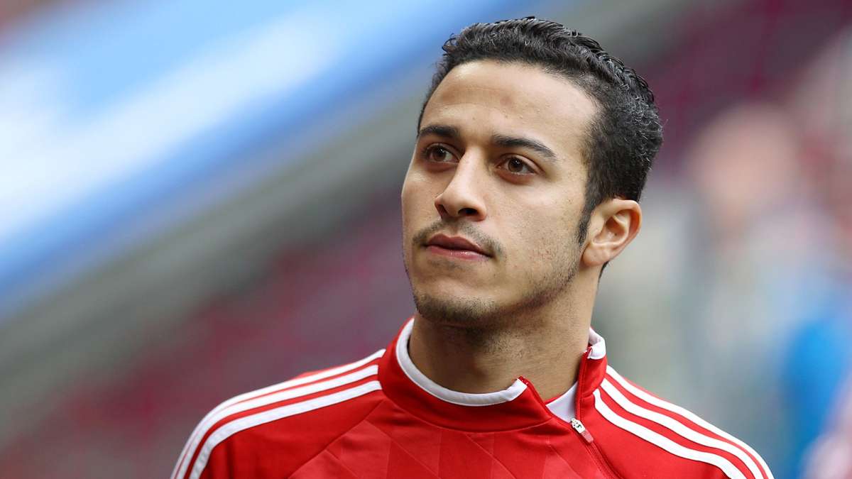 11. Thiago Alcantara, 25 triệu euro, từ Barcelona