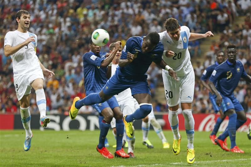 Trung vệ: Kurt Zouma (Chelsea)