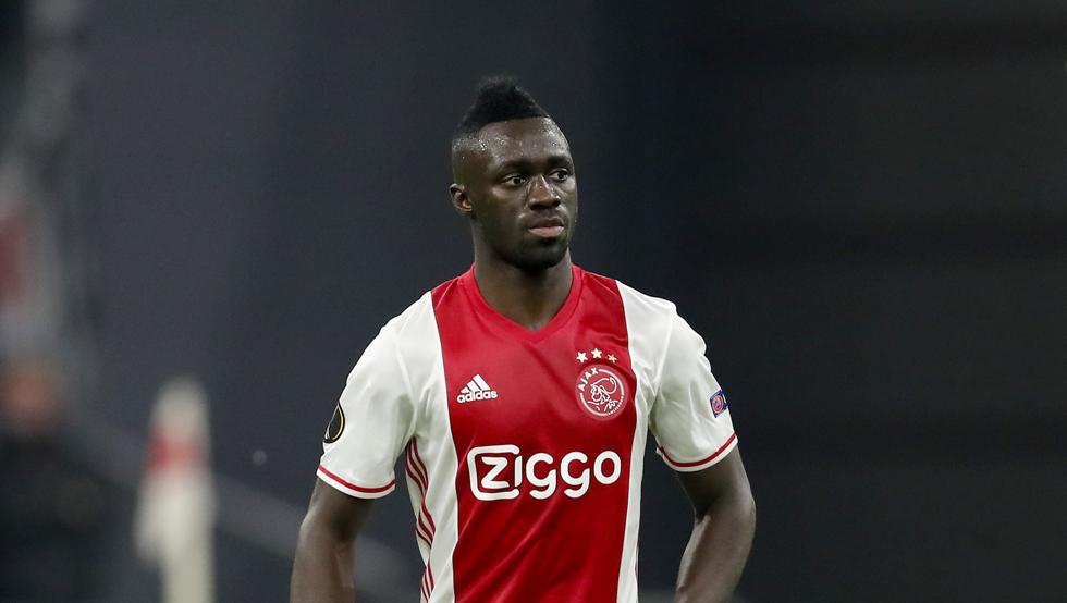 19. Davinson Sanchez (Ajax): 22.8 triệu euro