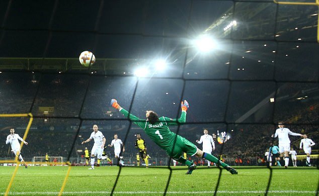 Michy Batshuayi lập cú đúp, Dortmund ngược dòng đánh bại Atalanta - Bóng Đá