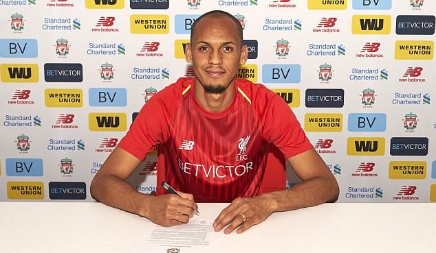 Fabinho kí hợp đồng đến năm 2023 với đội chủ sân Anfield.