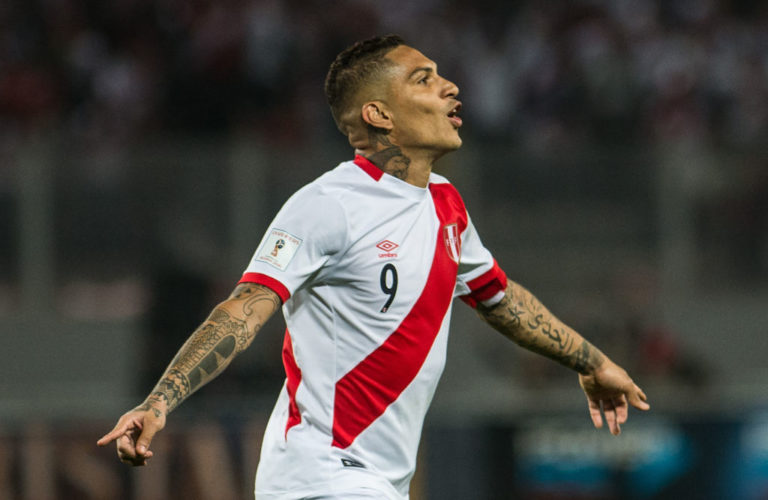 Tiền đạo: Paolo Guerrero (Peru): Guerrero năm nay 34 tuổi, đã có 87 trận khoác áo ĐTQG. Anh đang là tay săn bàn số 1 lịch sử Peru với 35 bàn thắng.