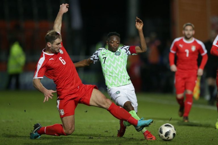Trung vệ: Branislav Ivanovic (Serbia): Ivanovic năm nay 34 tuổi, đã giành rất nhiều vinh quang ở Chelsea. Ở tuổi 34, trung vệ này vẫn là trụ cột nơi hàng thủ Serbia.