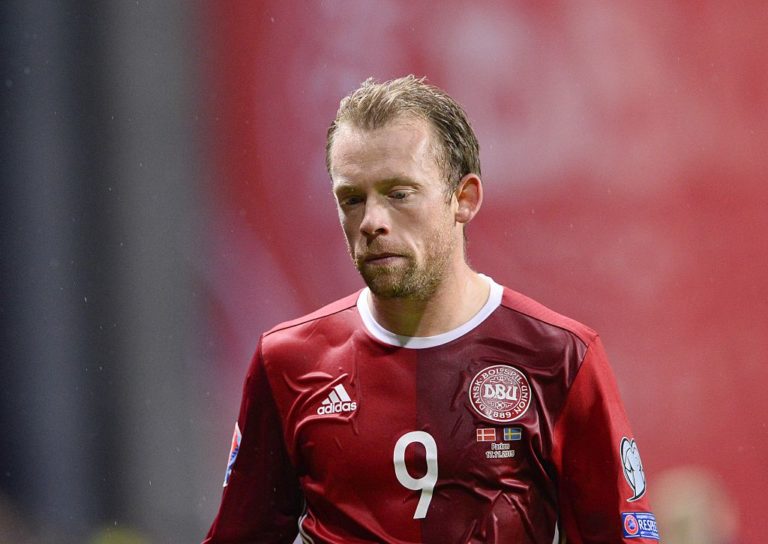 Tiền vệ trung tâm: Michael Krohn-Dehli (Đan Mạch): Krohn-Dehli đã 35 tuổi, có 57 lần khoác áo ĐTQG. Dù thường xuyên góp mặt ở tuyển, nhưng đây chỉ là lần đầu tiên tiền vệ Deportivo de La Coruna góp mặt ở World Cup.