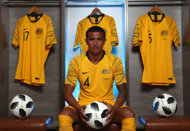 Tiền vệ tấn công: Tim Cahill (Australia): Ở tuổi 38, Cahill vẫn là cầu thủ quan trọng trong đội hình Australia. Đây là kì World Cup thứ 4 của Cahill và nếu ghi bàn, anh sẽ sánh vai cùng Pele, Uwe Seeler, Miroslav Klose trở thành 1 trong 4 cầu thủ ghi bàn ở cả 4 kì World Cup.