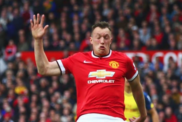 Trung vệ: Phil Jones.