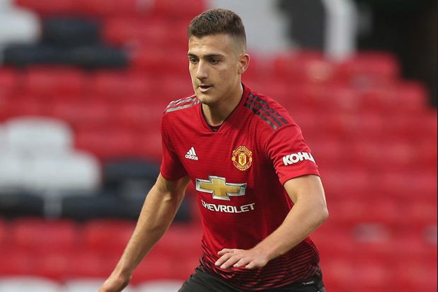 Hậu vệ phải: Diogo Dalot.