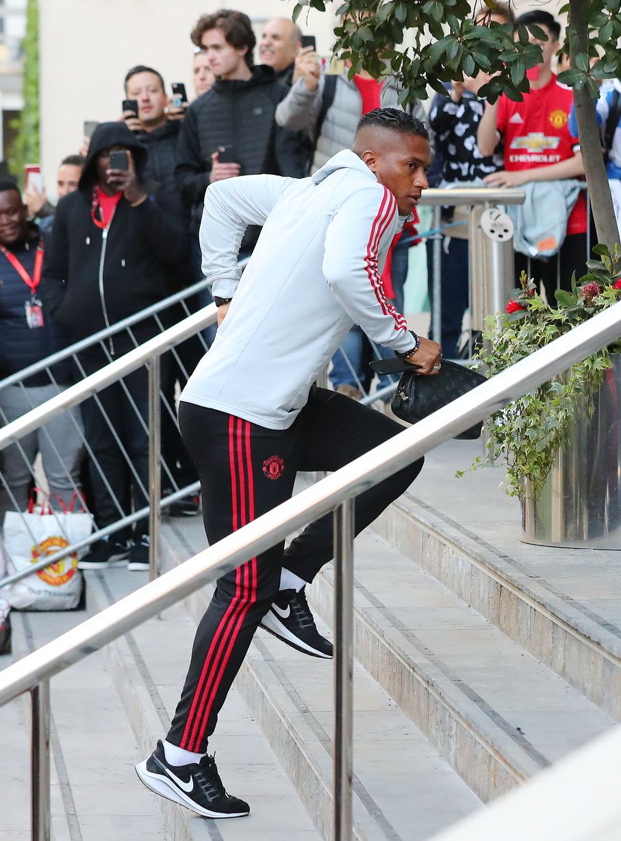 Antonio Valencia sẽ có trận đấu chia tay Man Utd.