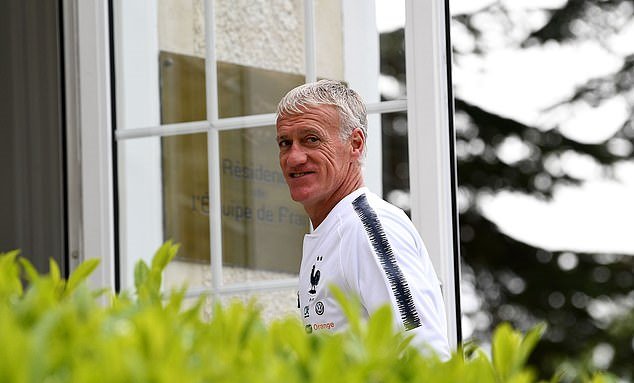 Ảnh bài viết HLV Deschamps: "Ở vị trí nào, cậu ấy cũng có thể tỏa sáng"