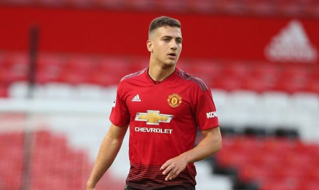 Tiền đạo phải: Diogo Dalot.