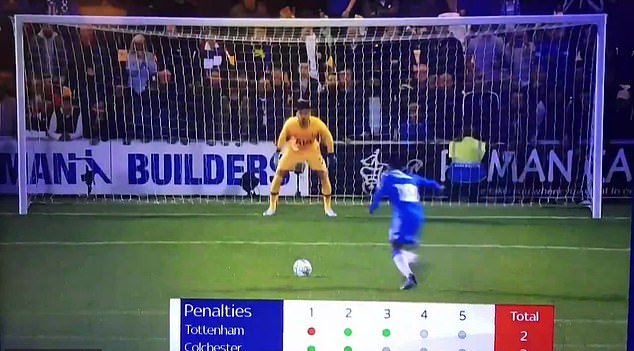 Ảnh bài viết Brown sút kiểu panenka như đùa, Colchester vẫn đả bại Tottenham