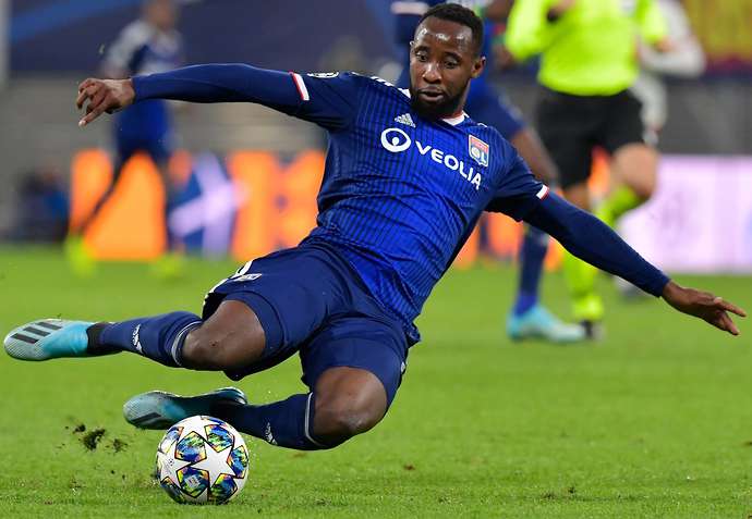 Trung phong Moussa Dembele: Mario Mandzukic có lẽ sẽ đến Man Utd trong kì chuyển nhượng mùa Đông tới, nhưng Dembele của Lyon mới là sự lựa chọn dài hạn cho Quỷ đỏ.