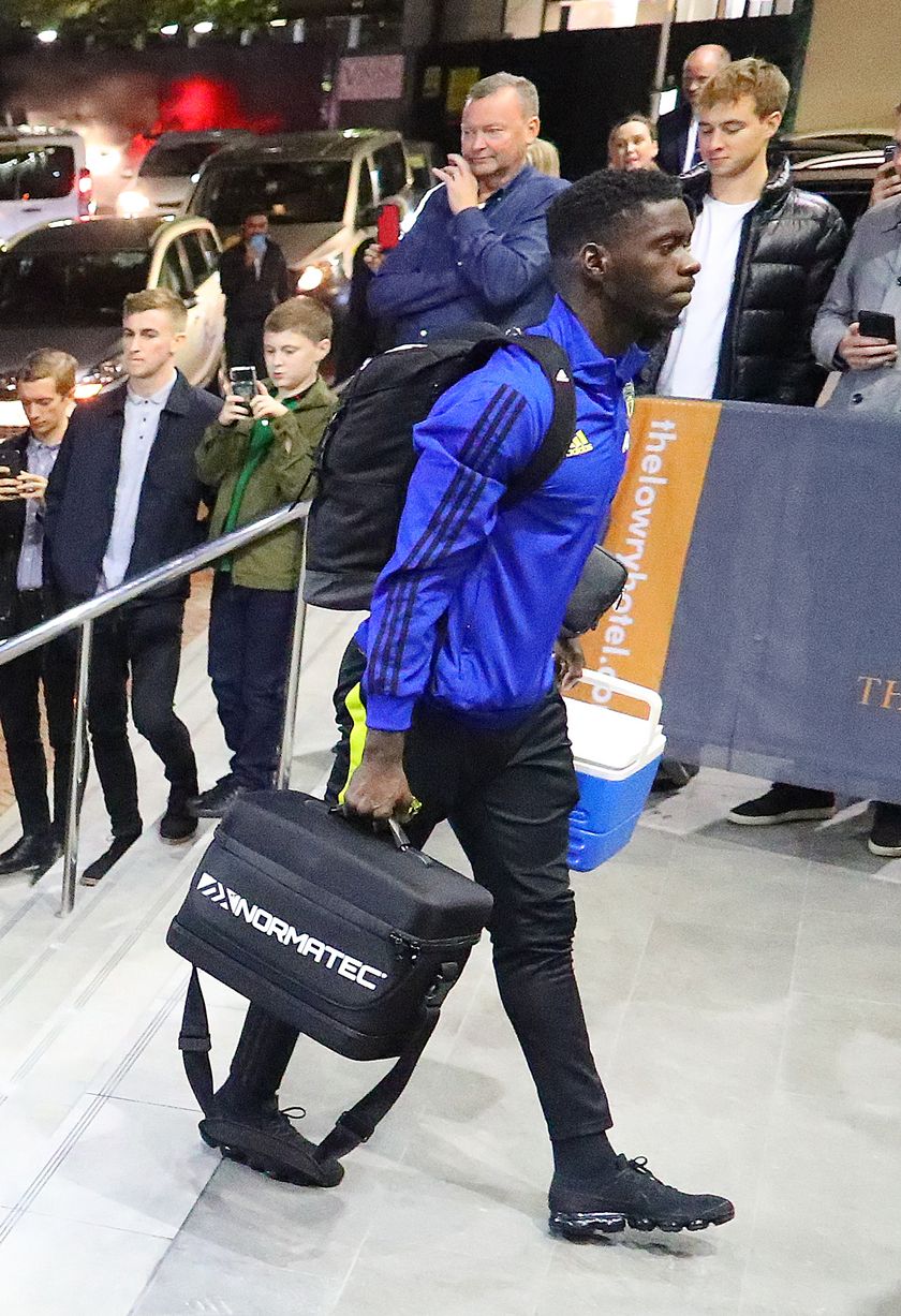 Axel Tuanzebe ngày một trưởng thành.