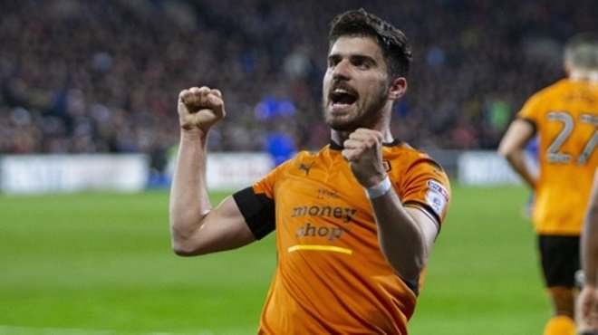 Ruben Neves là trụ cột của Wolves.