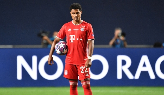 Ở vị trí tiền vệ lệch trái là sự xuất hiện của một cái tên nữa bên phía Bayern, Serge Gnabry. Ngôi sao người Đức được kỳ vọng sẽ trở thành Franck Ribery 2.0, thời điểm hiện tại, anh được định giá lên đến 90 triệu euro.