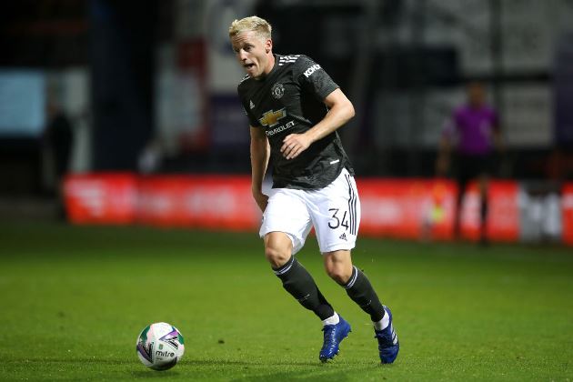 Van de Beek có trận đấu khá tốt.