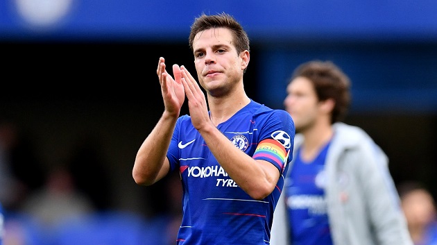 Hậu vệ phải: César Azpilicueta, thủ quân của The Blues sẽ được ra sân từ đầu sau khi vào sân từ ghế dự bị ở trận gặp West Brom và chơi rất ấn tượng.