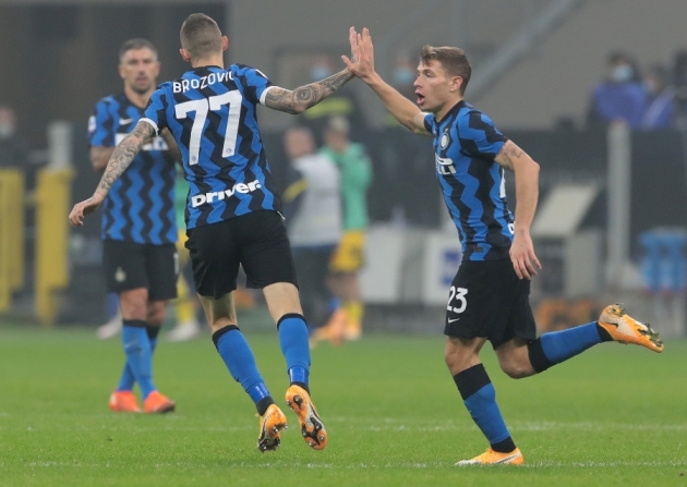 Sau 2 bàn thua choáng váng, Inter nỗ lực đẩy cao đội hình tấn công. Vào sân chưa lâu, Marcelo Brozovic đã tỏa sáng với siêu phẩm ở phút 64, giúp đội chủ nhà có bàn rút ngắn tỷ số.