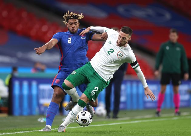 Reece James mới 20 tuổi, đã chơi đủ 90 phút trong trận đấu với Ireland. Anh gây ấn tượng mạnh với khả năng lên công, về thủ nhịp nhàng.